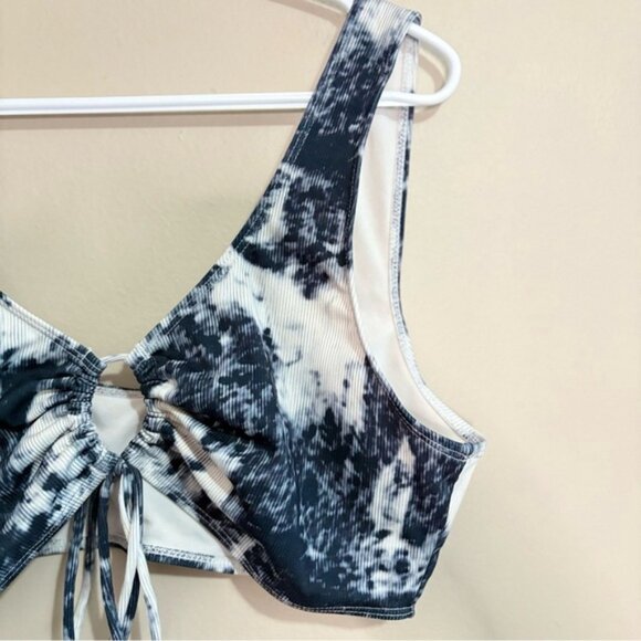 SHEIN Black & White Tye Die Ribbed Bikini Top w Drawstring Cut Out - Picture 5 of 15